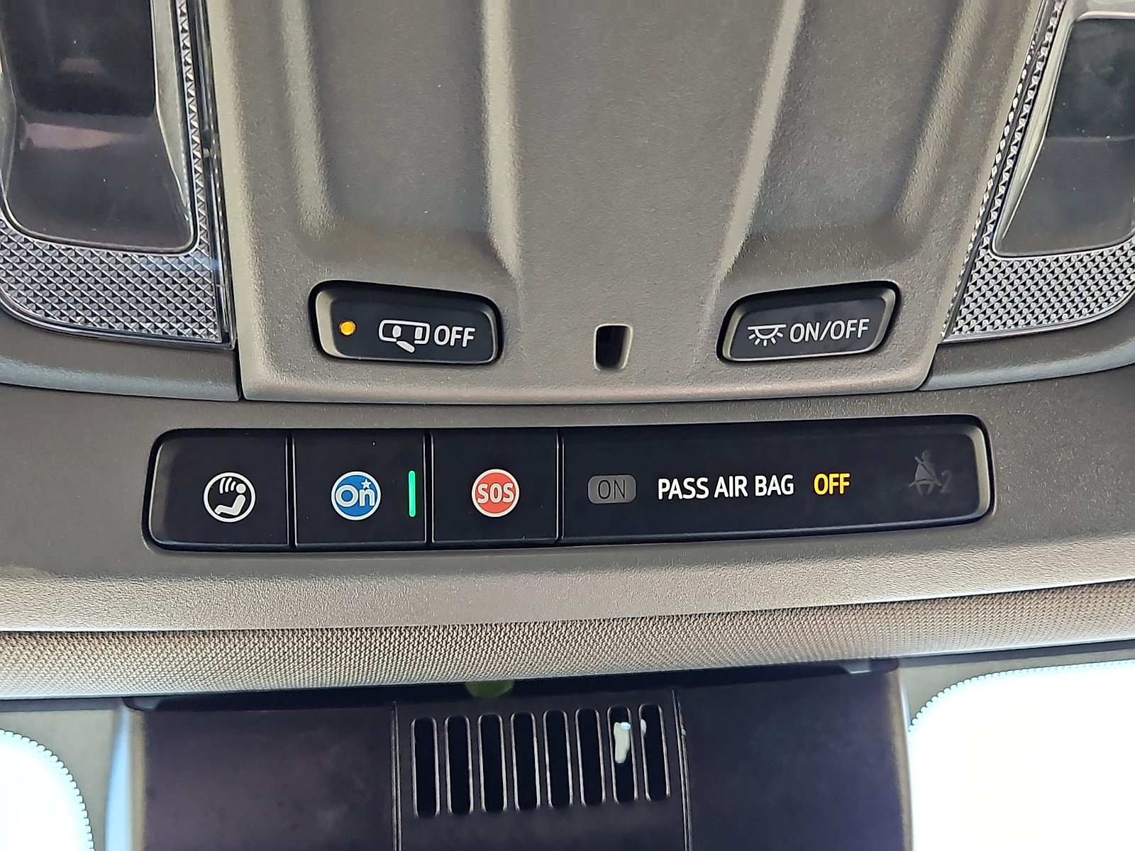 Used 2025 Chevrolet Silverado 1500 LT RWD image 19