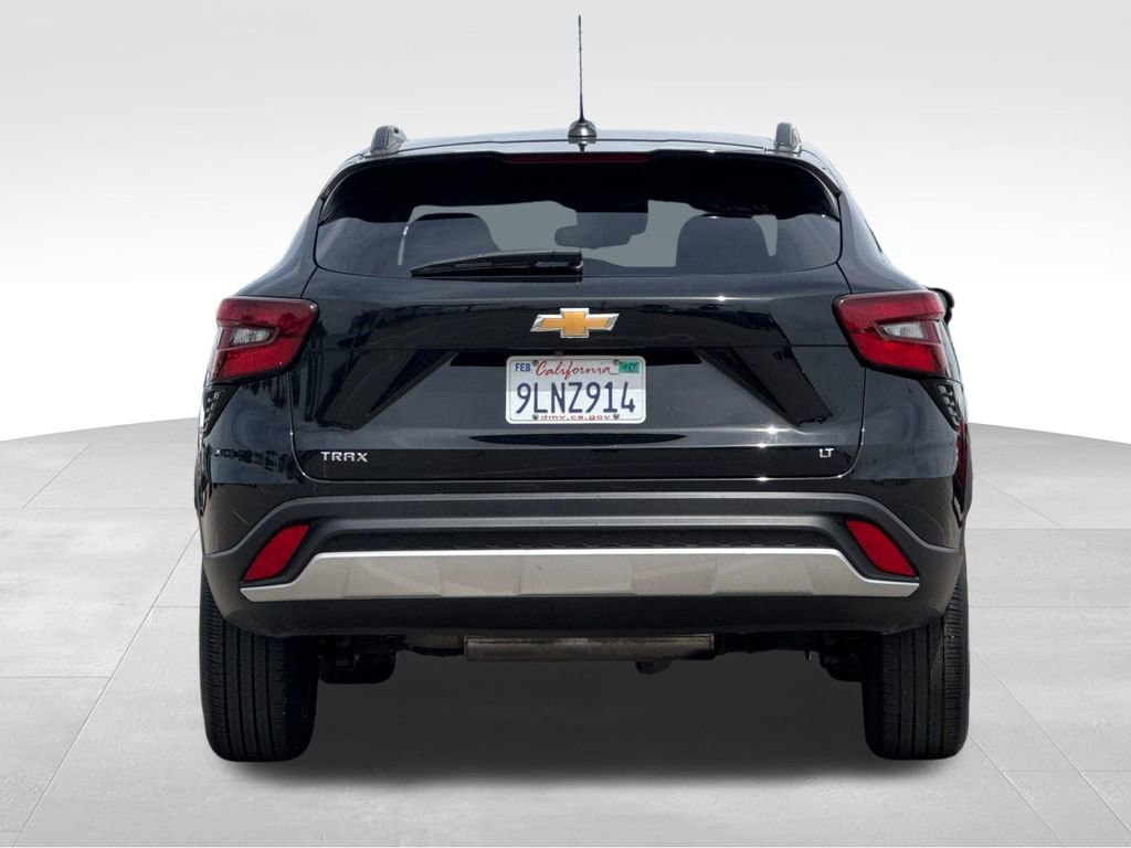 Used 2024 Chevrolet Trax LT FWD image 4