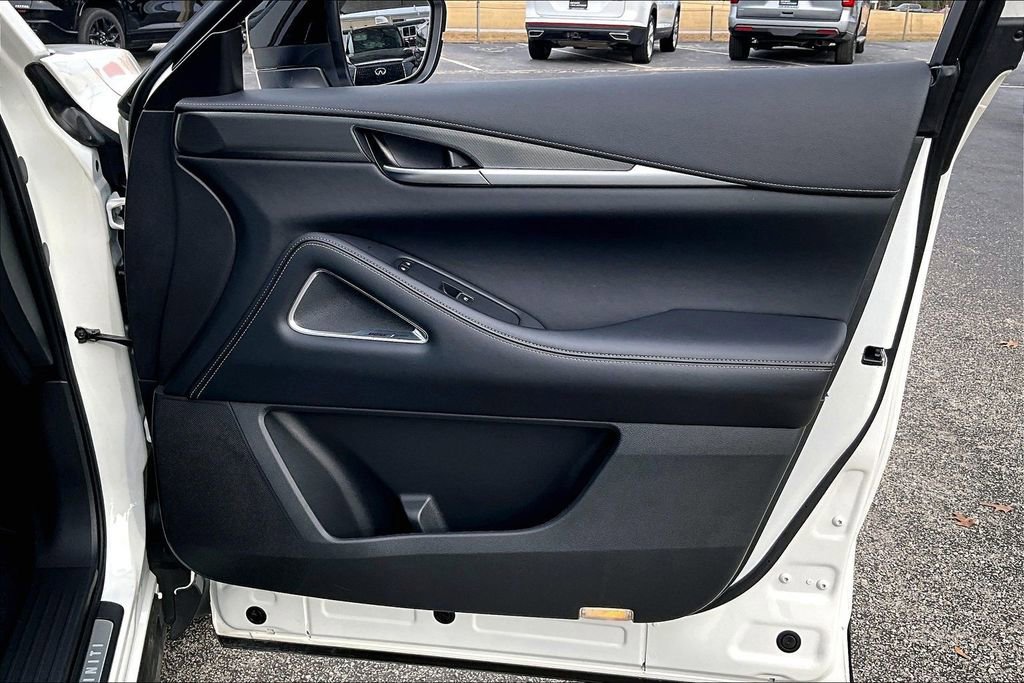 Certified 2025 INFINITI QX60 Luxe w/ Cargo Package image 25