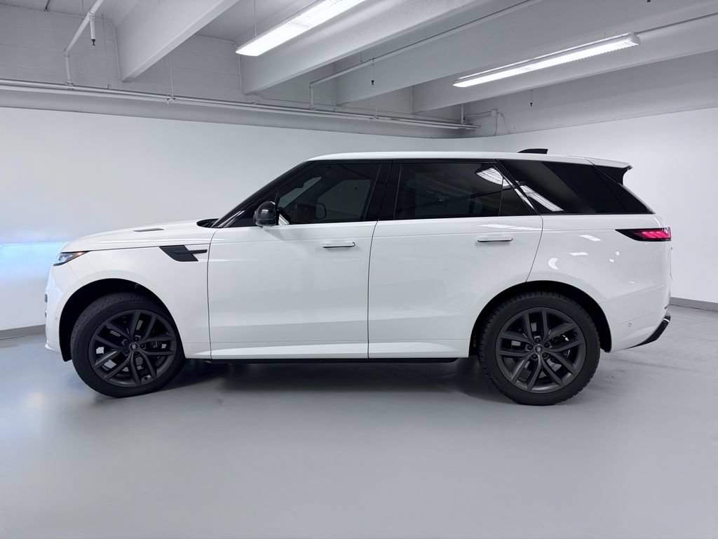 Used 2024 Land Rover Range Rover Sport Dynamic SE AWD/4WD image 4