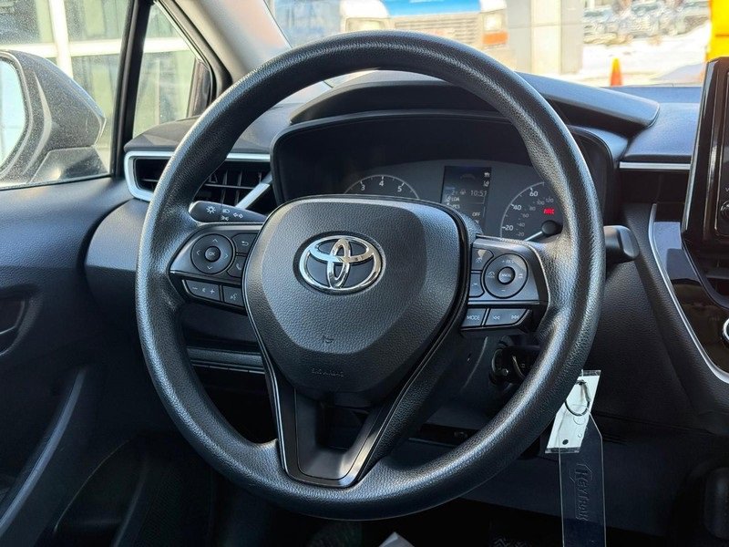 Used 2024 Toyota Corolla LE image 12