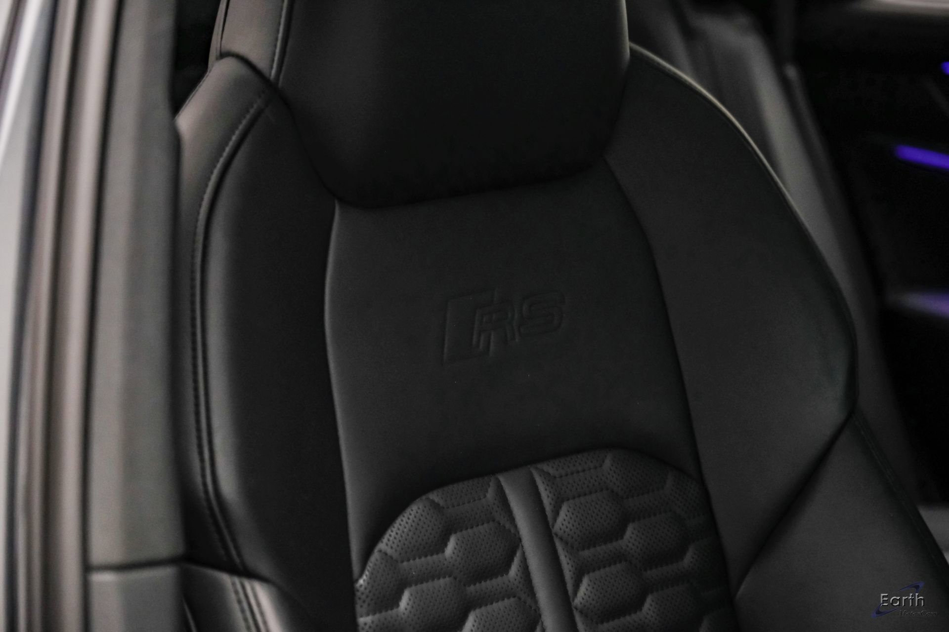 Used 2023 Audi RS 6 w/ Black Optic Package image 61