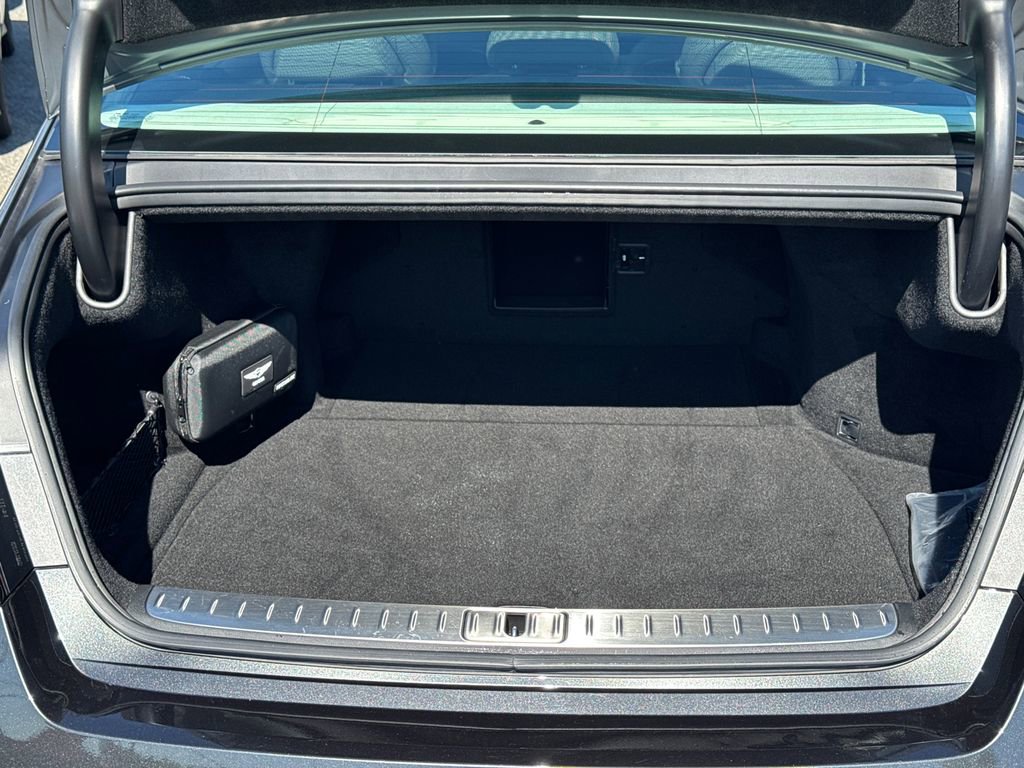 Used 2025 Genesis G90 3.5T image 18