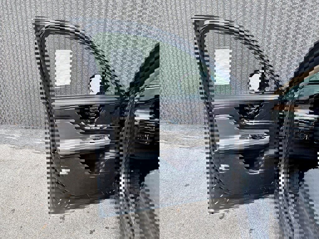 New 2025 Lincoln Corsair Grand Touring image 13