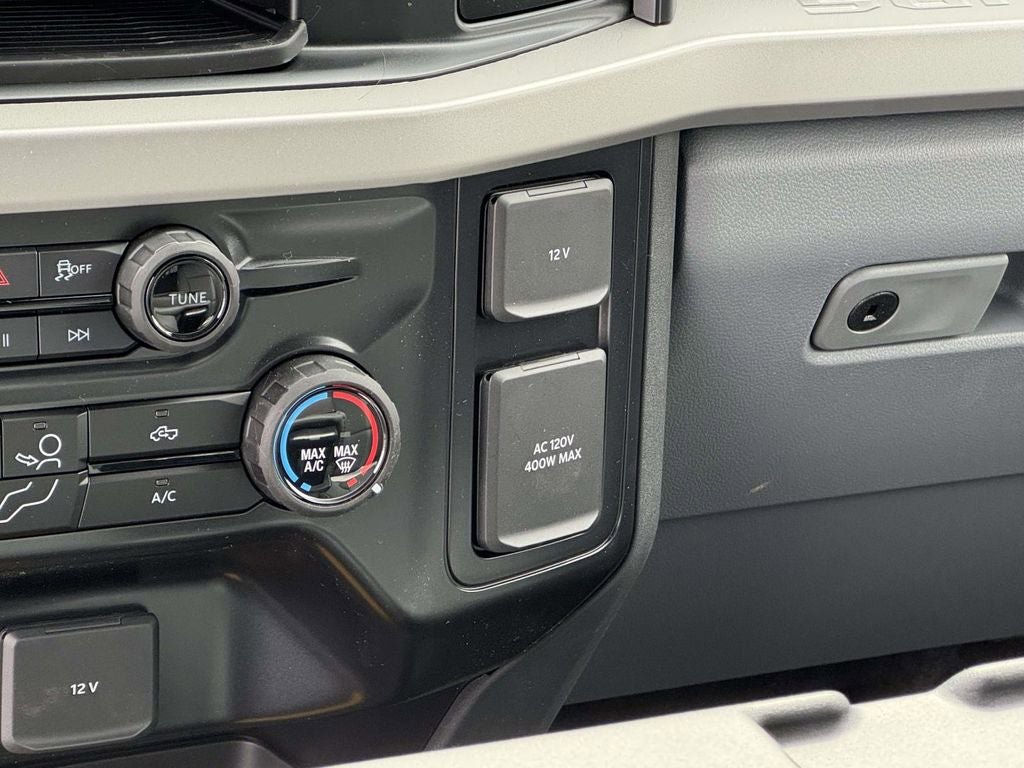 New 2026 Ford F550 4x4 Supercab Super Duty image 17