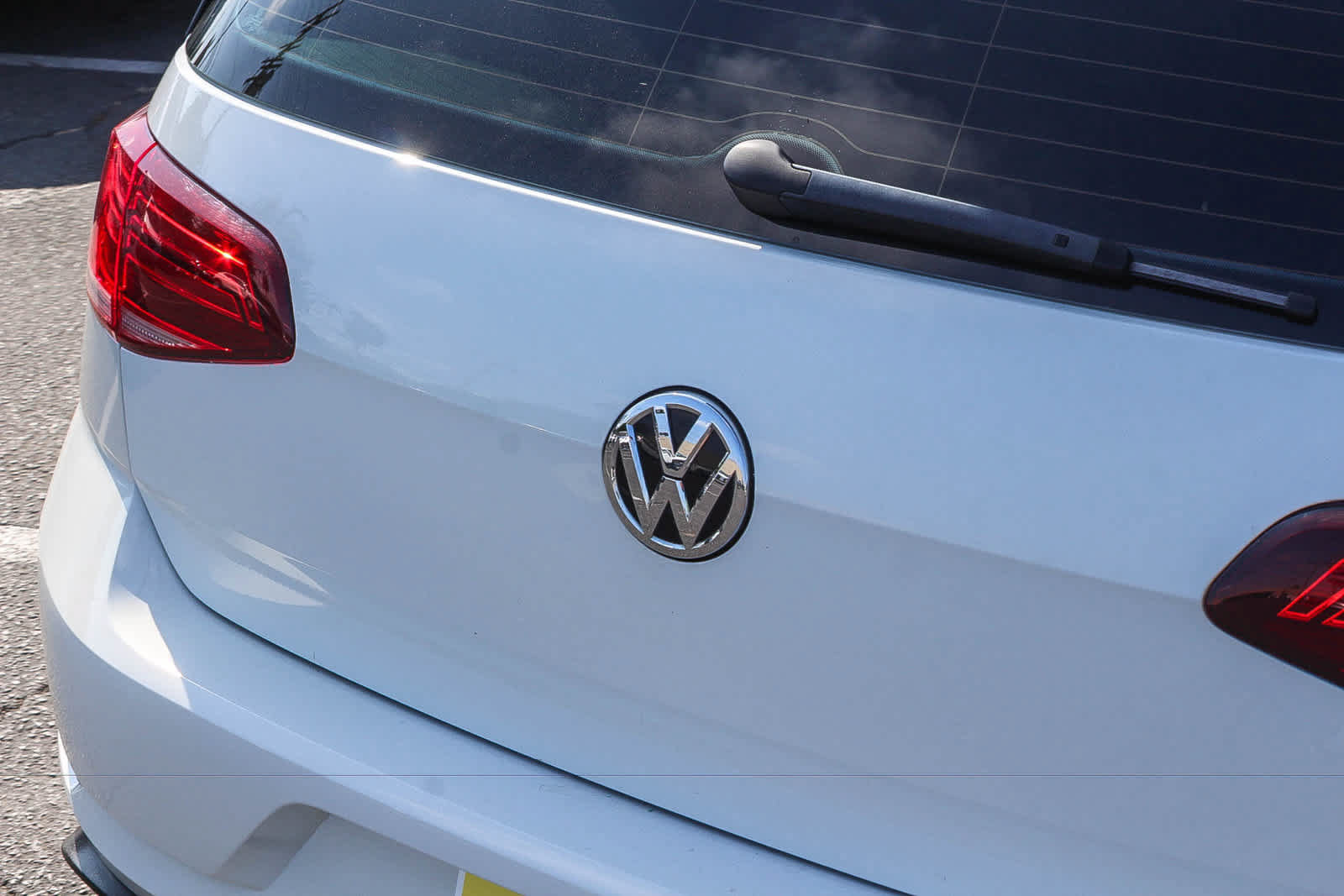 Used 2019 Volkswagen GTI SE FWD image 9