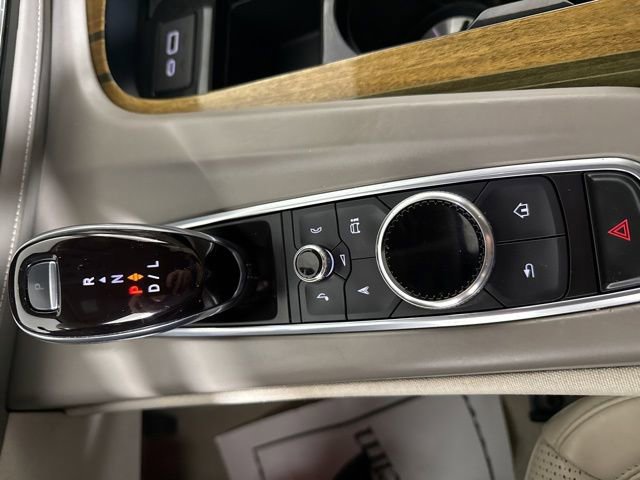 Used 2021 Cadillac Escalade Premium Luxury Platinum image 14