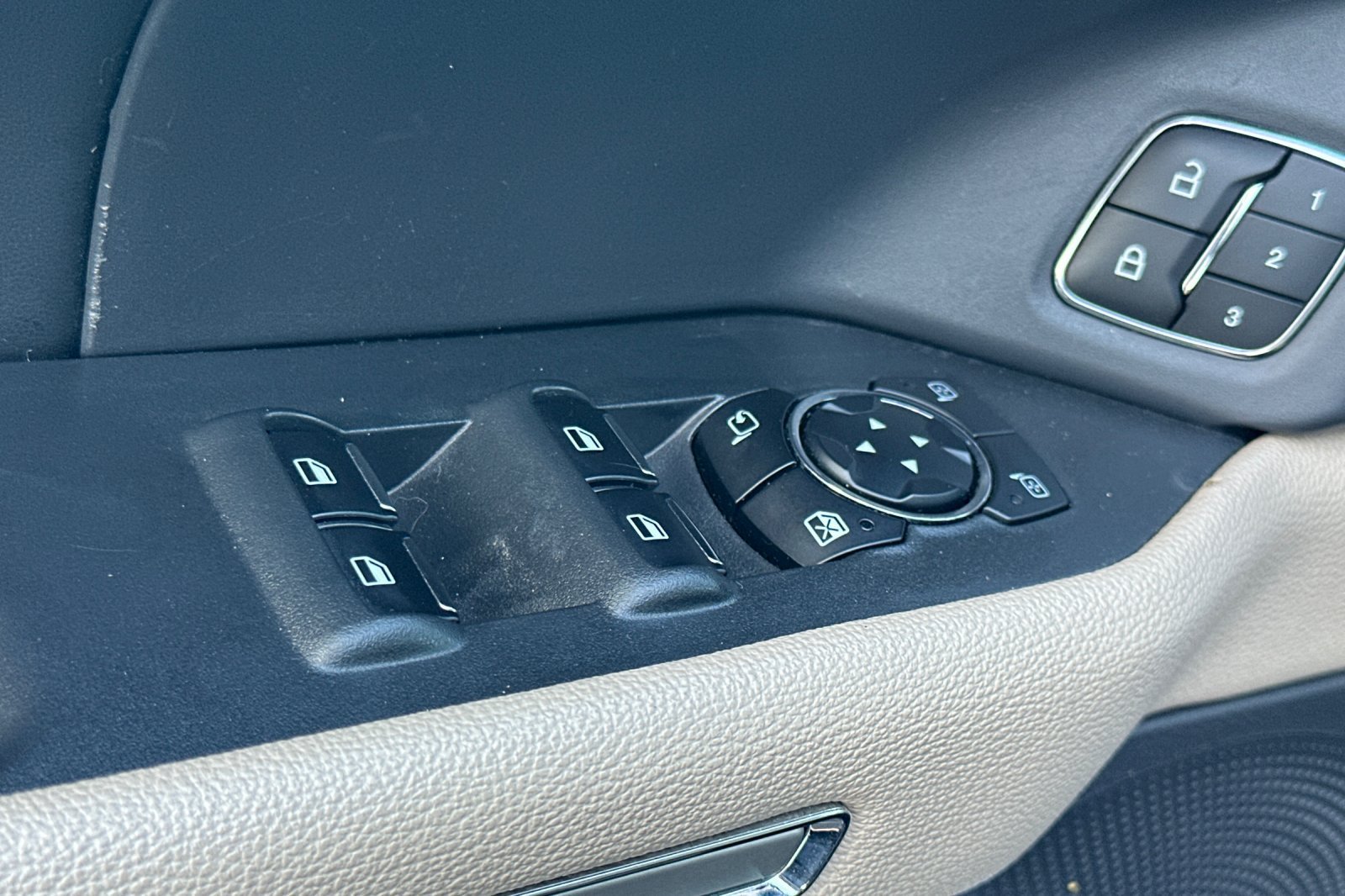 Used 2024 Ford Expedition Max Limited RWD image 12