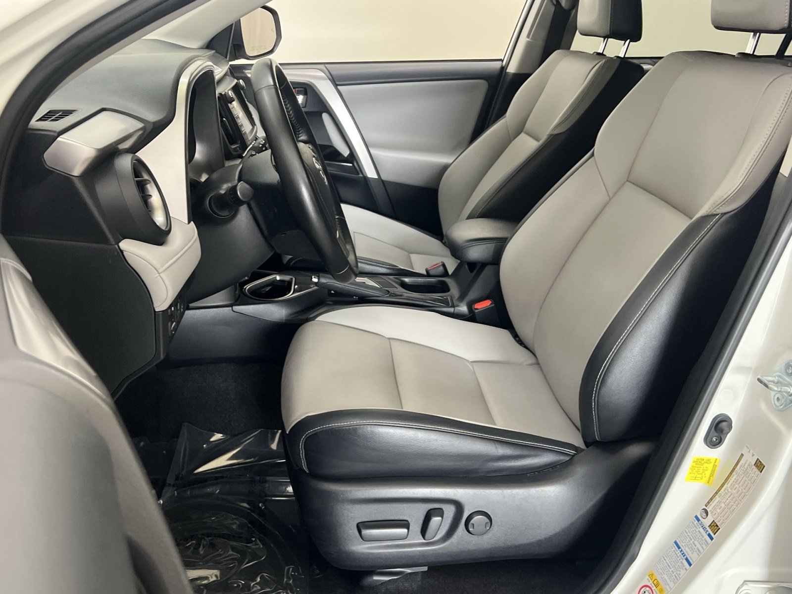 Used 2017 Toyota RAV4 Limited w/ Advanced Technology Package AWD/4WD image 12