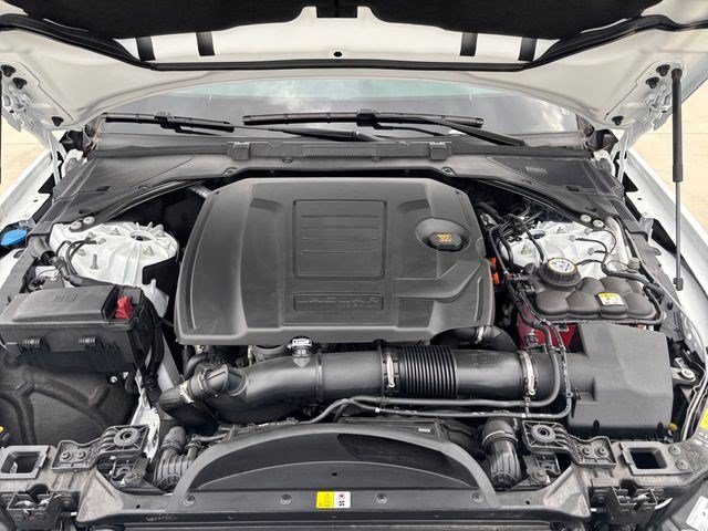 New 2024 Jaguar XF R-Dynamic SE AWD/4WD image 19
