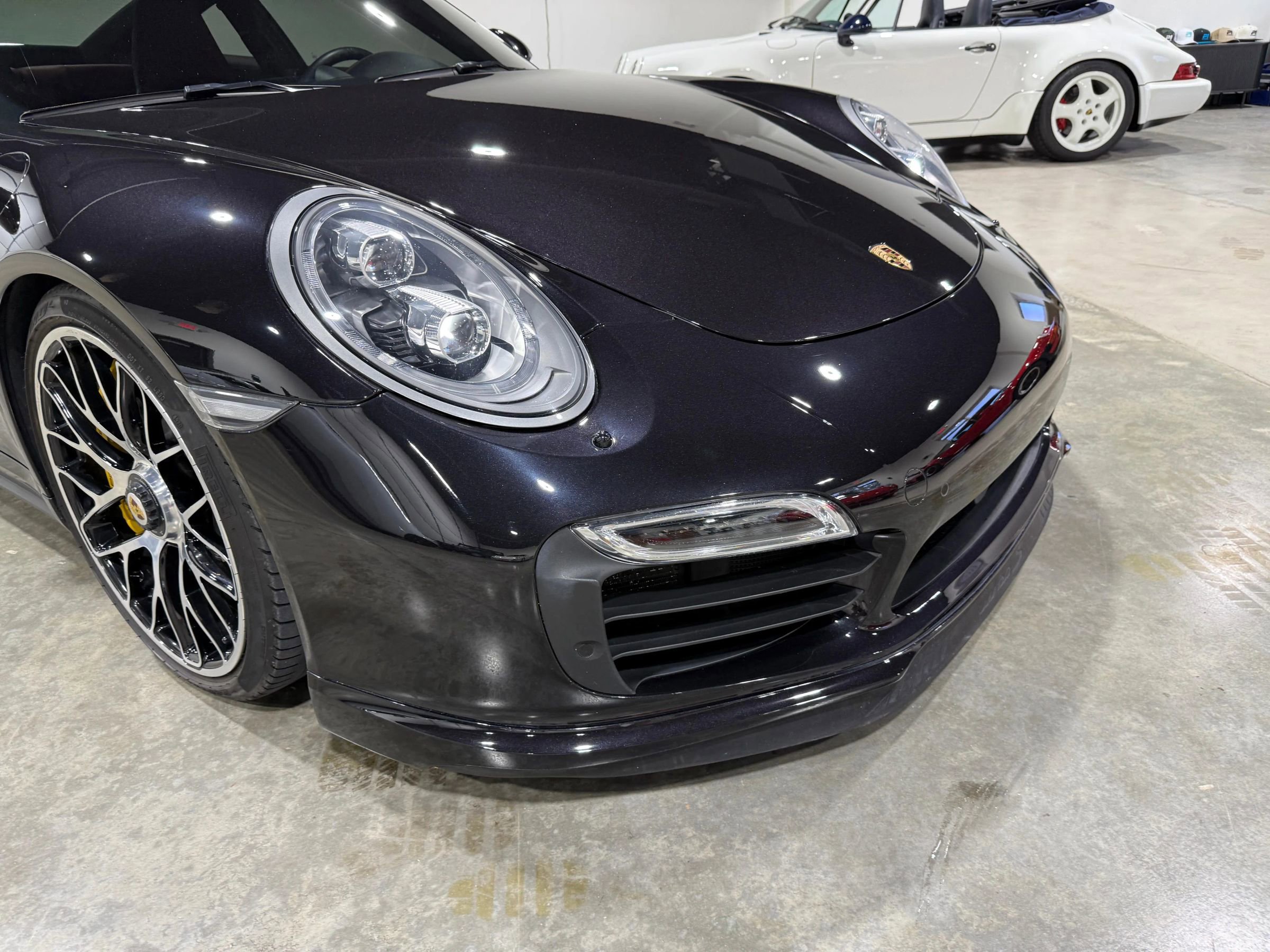 Used 2014 Porsche 911 Turbo S AWD/4WD image 28