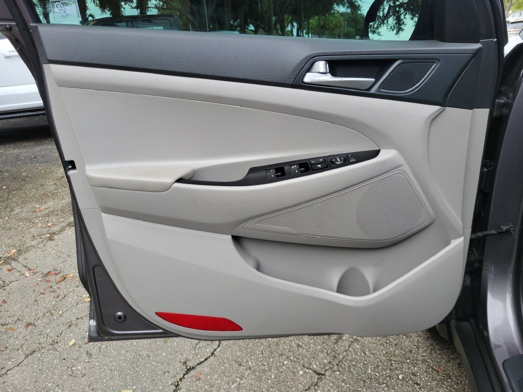 Used 2021 Hyundai Tucson SE FWD image 11