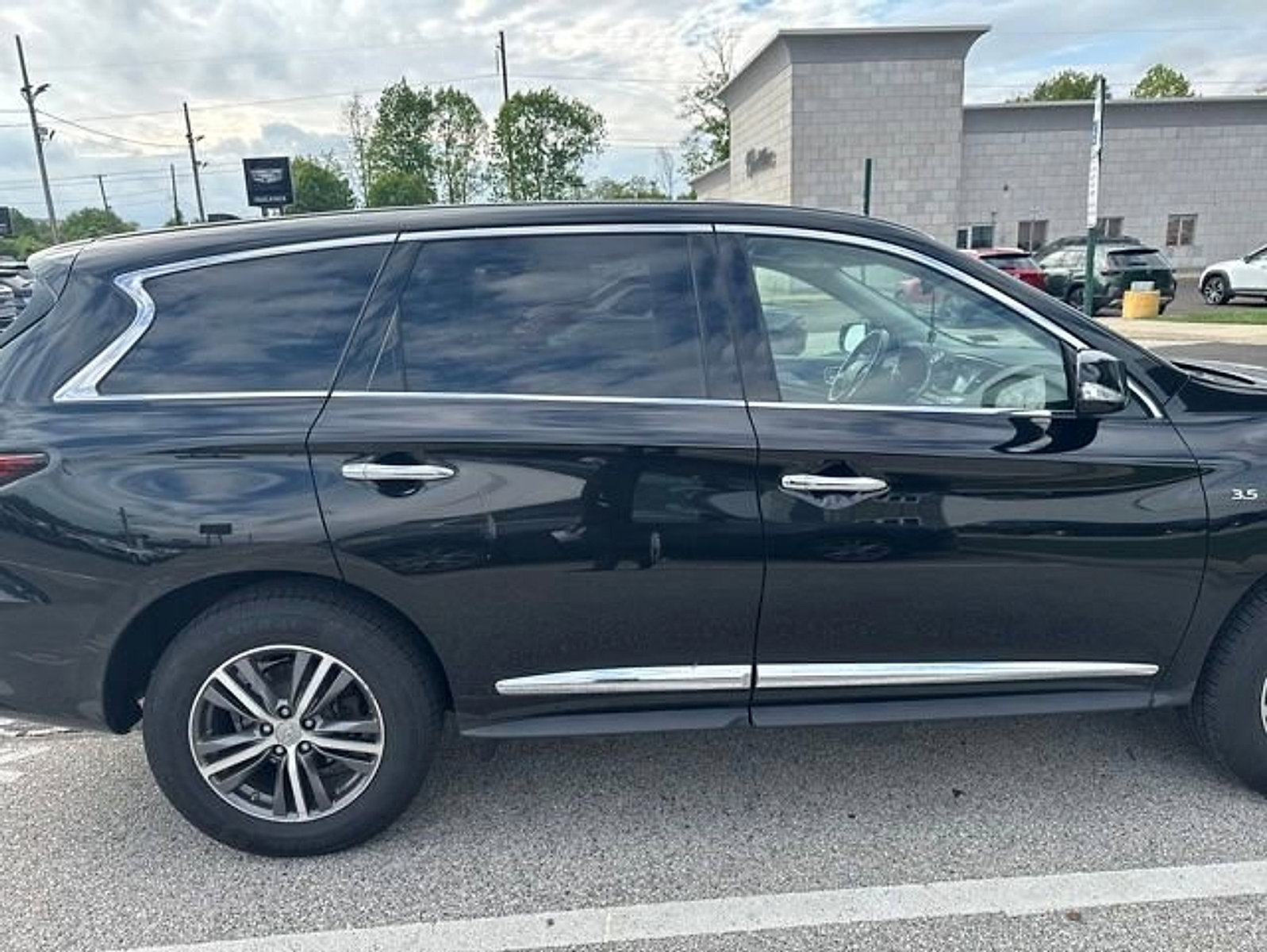 Used 2019 INFINITI QX60 Pure AWD/4WD image 8