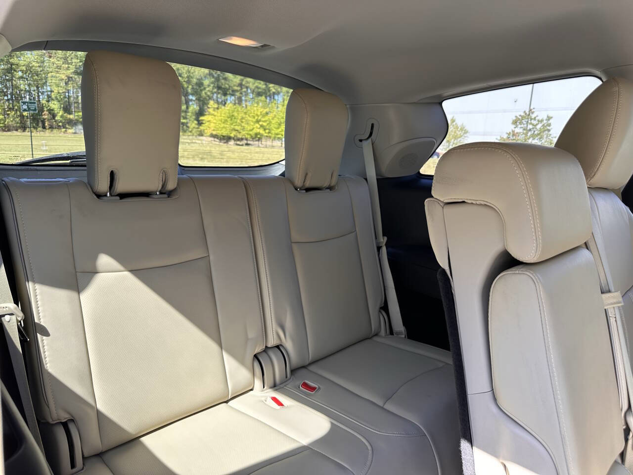 Used 2019 INFINITI QX60 Luxe w/ Essential Package image 18