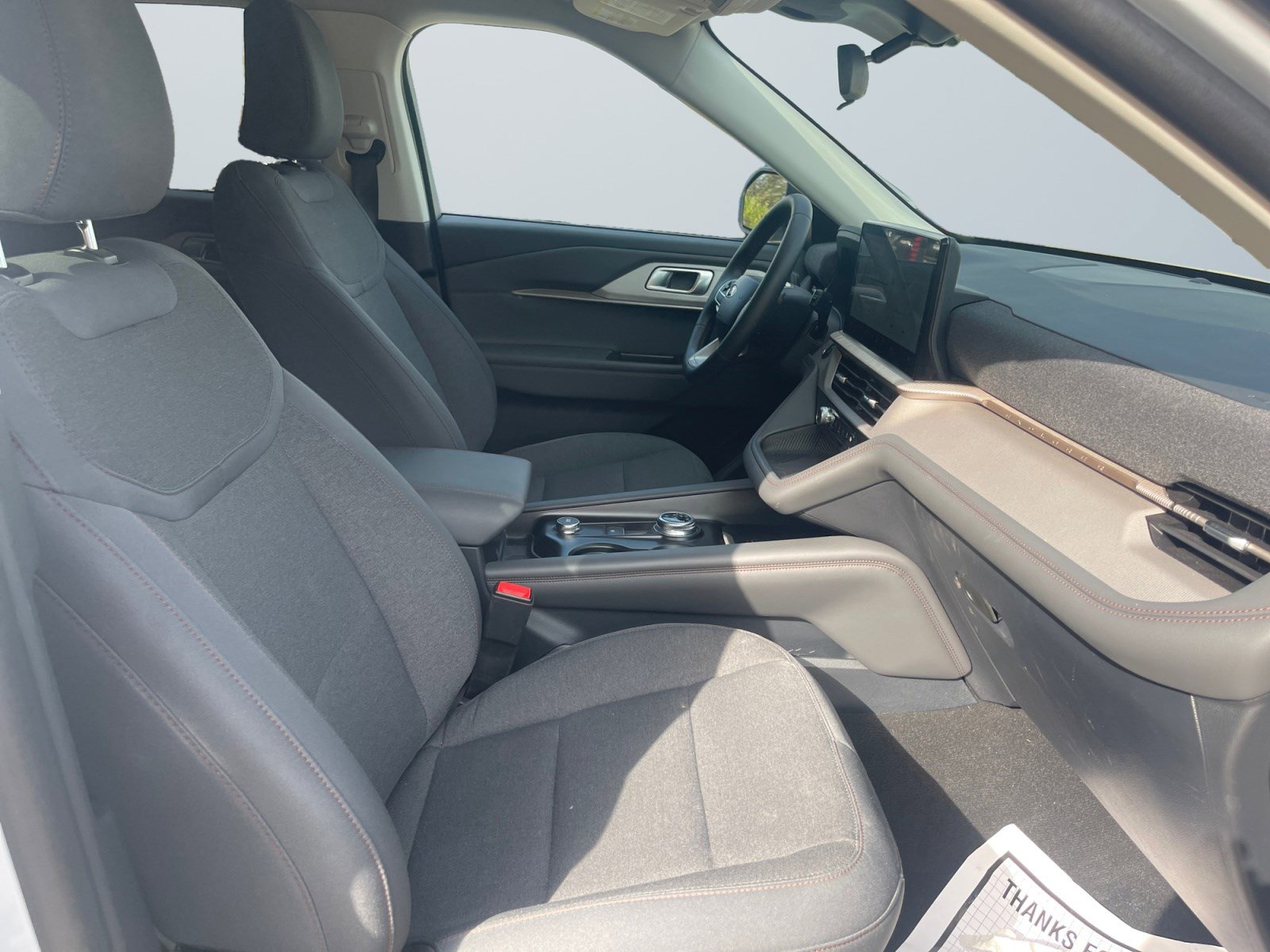 Used 2025 Ford Explorer Active image 18