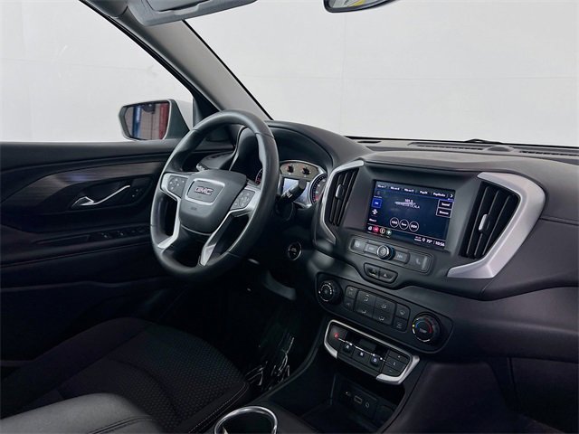 Used 2022 GMC Terrain SLE image 25