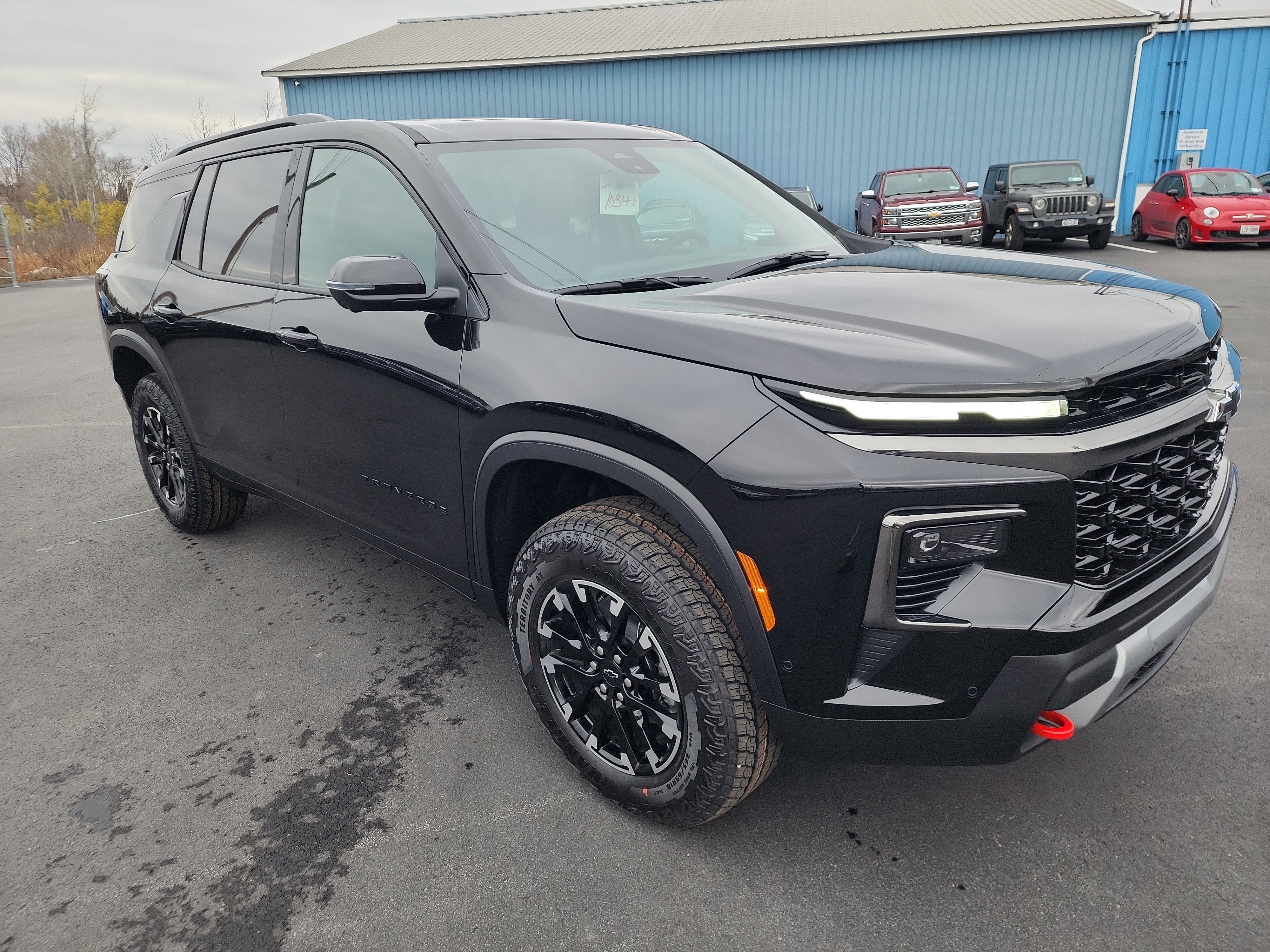 New 2026 Chevrolet Traverse Z71 w/ Enhanced Driving Package AWD/4WD image 2