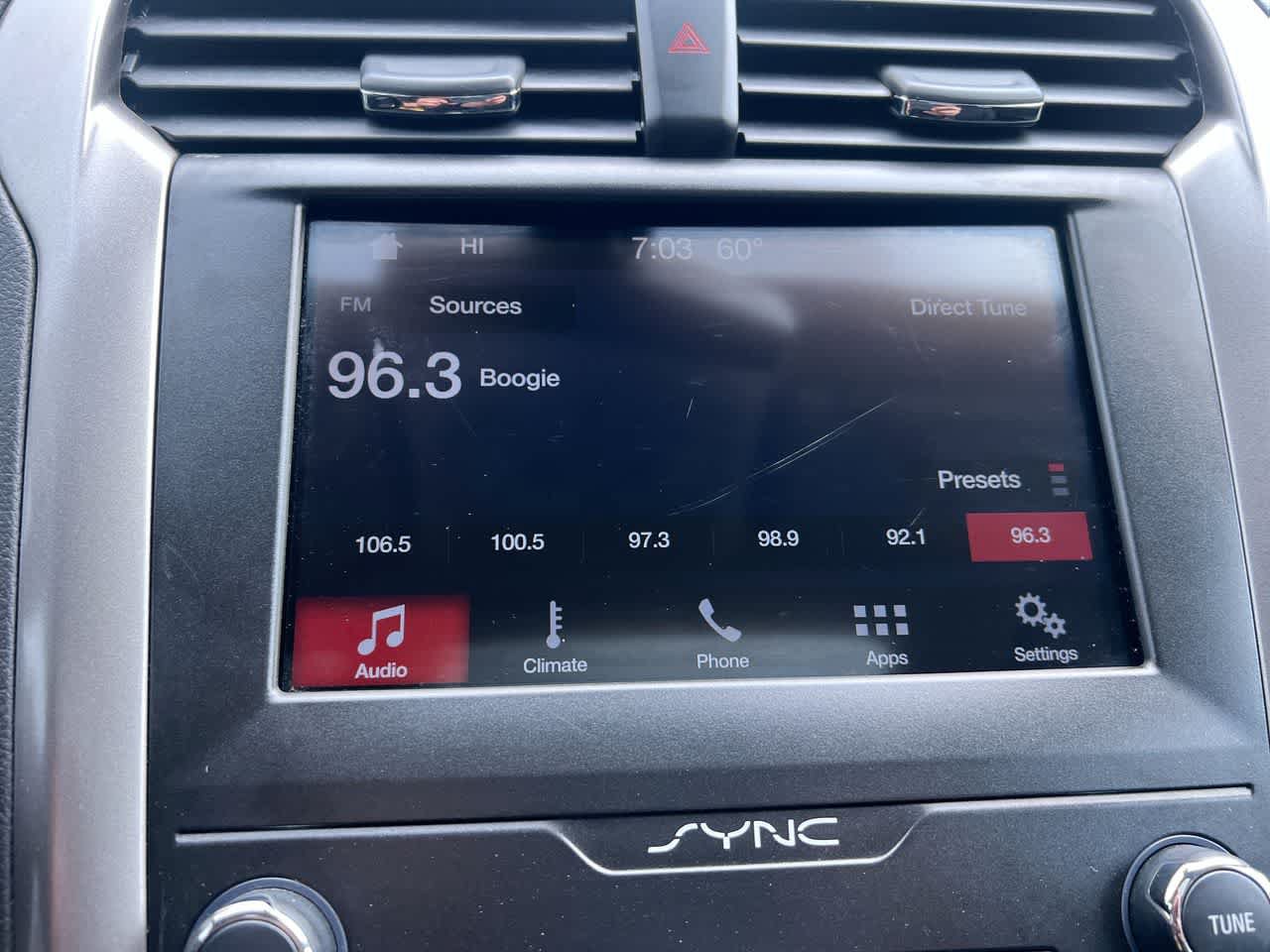 Used 2019 Ford Fusion SE AWD/4WD image 16