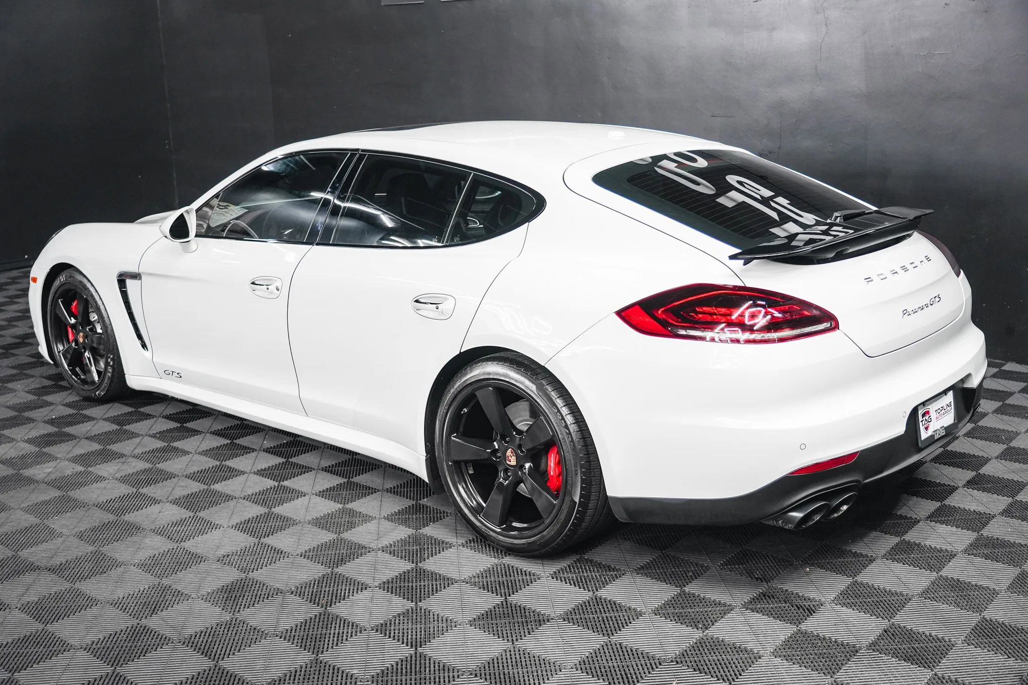 Used 2015 Porsche Panamera GTS w/ Premium Package Plus image 35