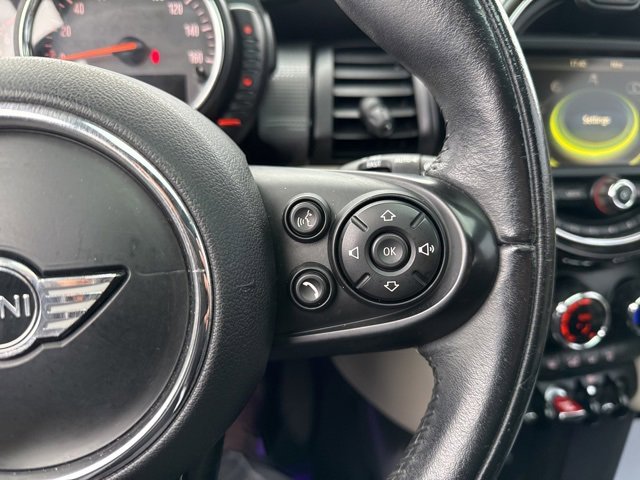 Used 2016 MINI Cooper 2-Door Hardtop image 31