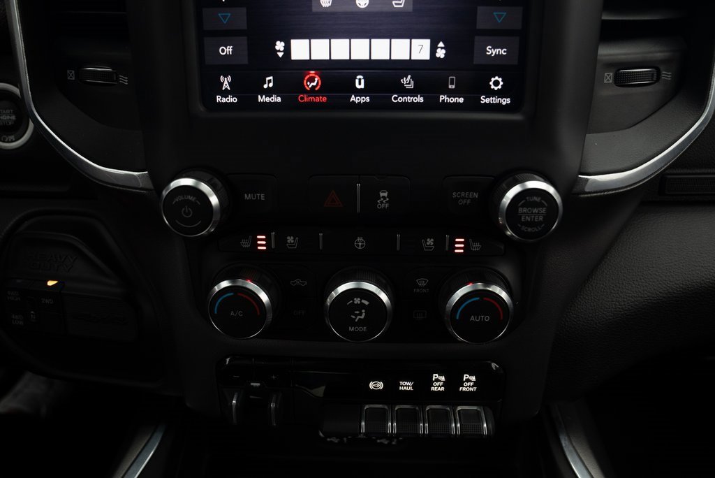 Used 2020 RAM 2500 Laramie w/ Night Edition image 17