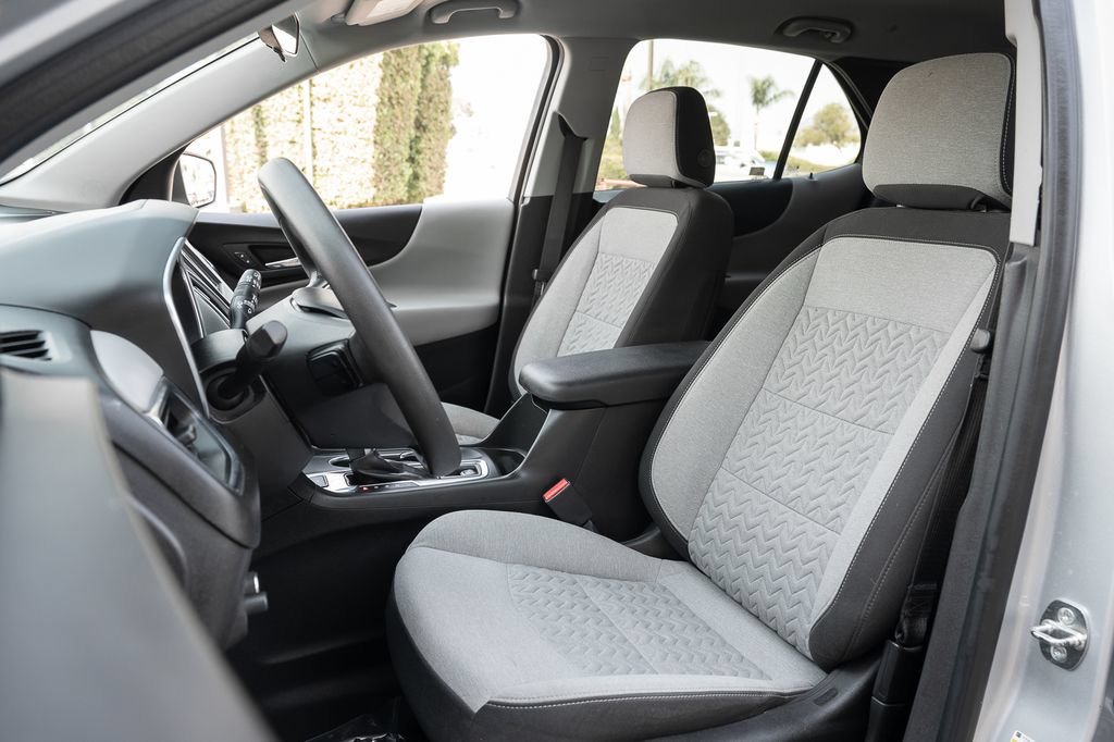 Used 2022 Chevrolet Equinox LS AWD/4WD image 19