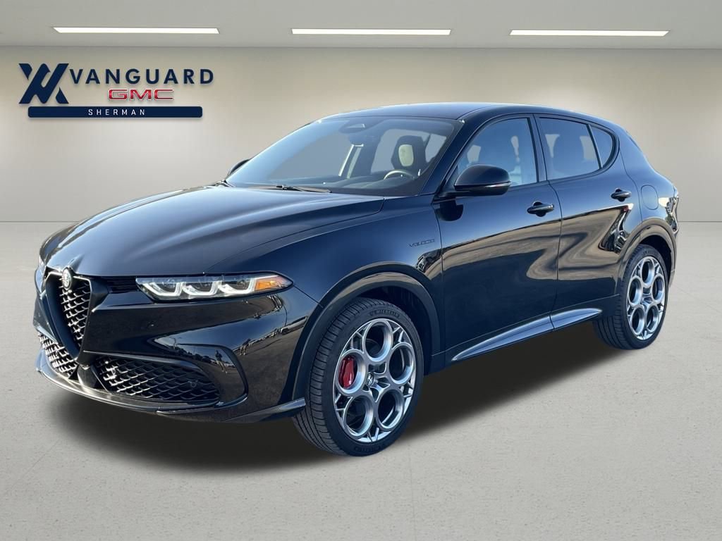 Used 2024 Alfa Romeo Tonale Veloce w/ Premium Interior Package