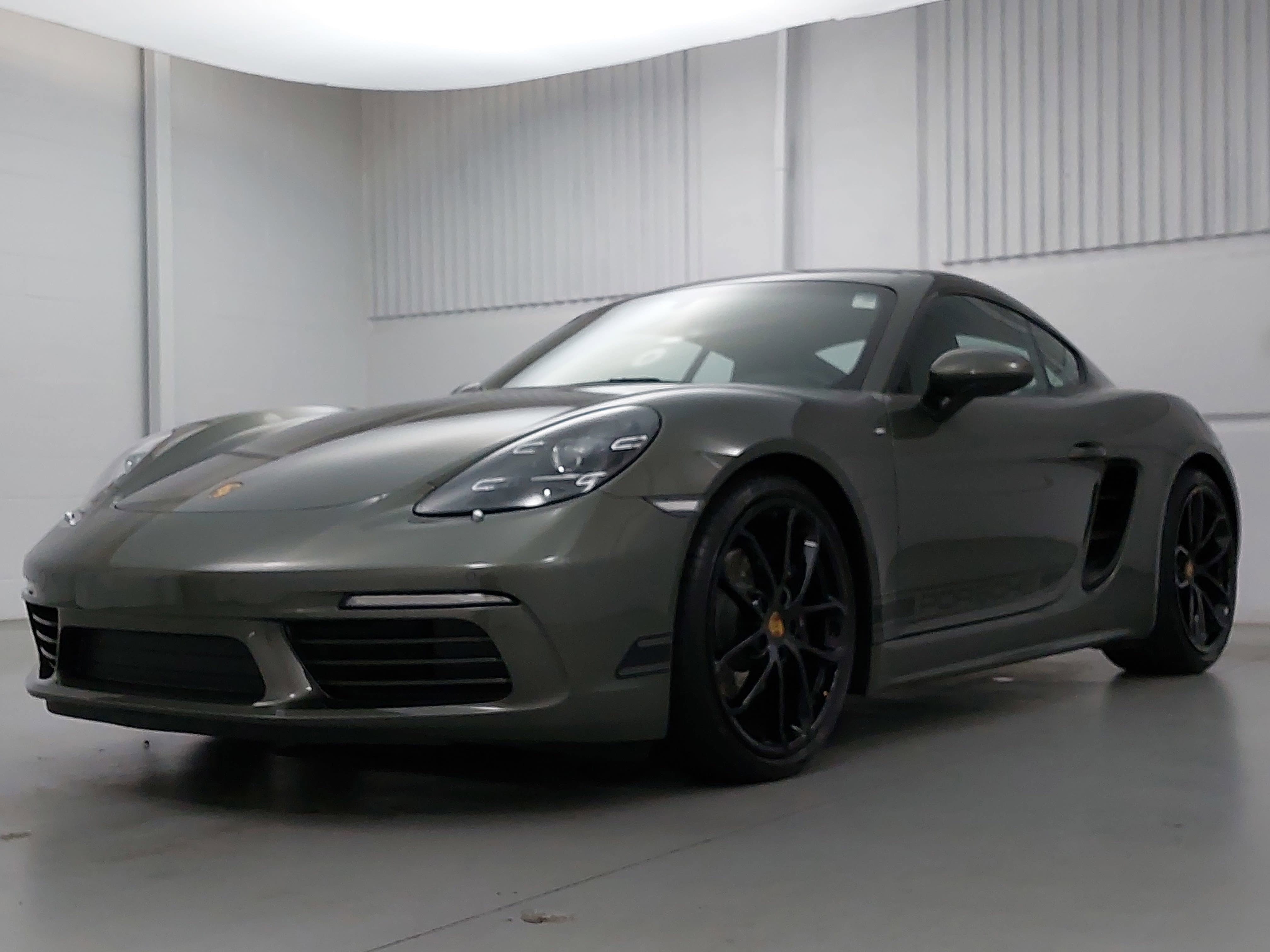 Certified 2024 Porsche 718 Cayman RWD image 1