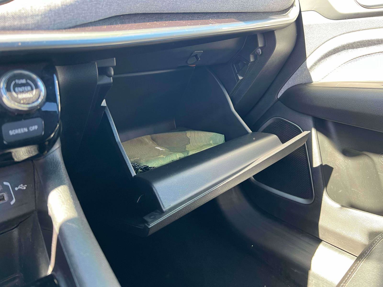 Used 2023 Jeep Compass Latitude image 12