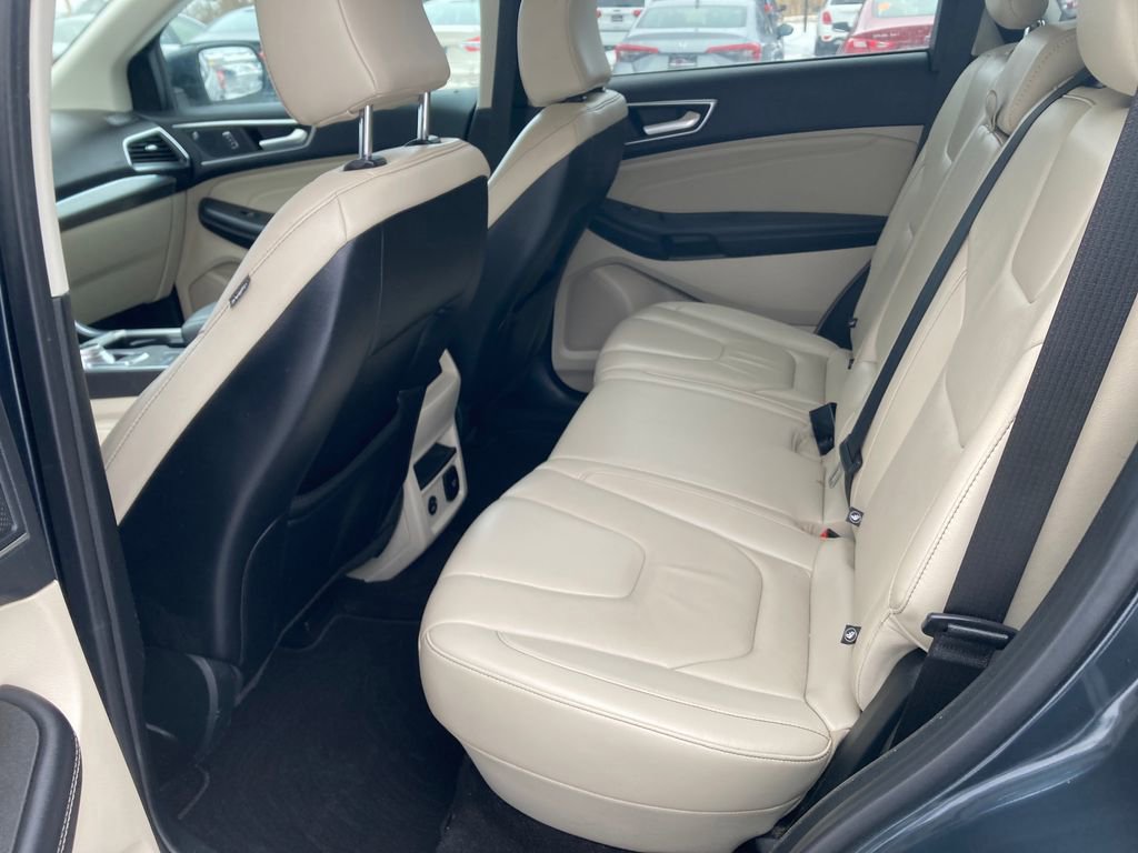Used 2022 Ford Edge Titanium image 29