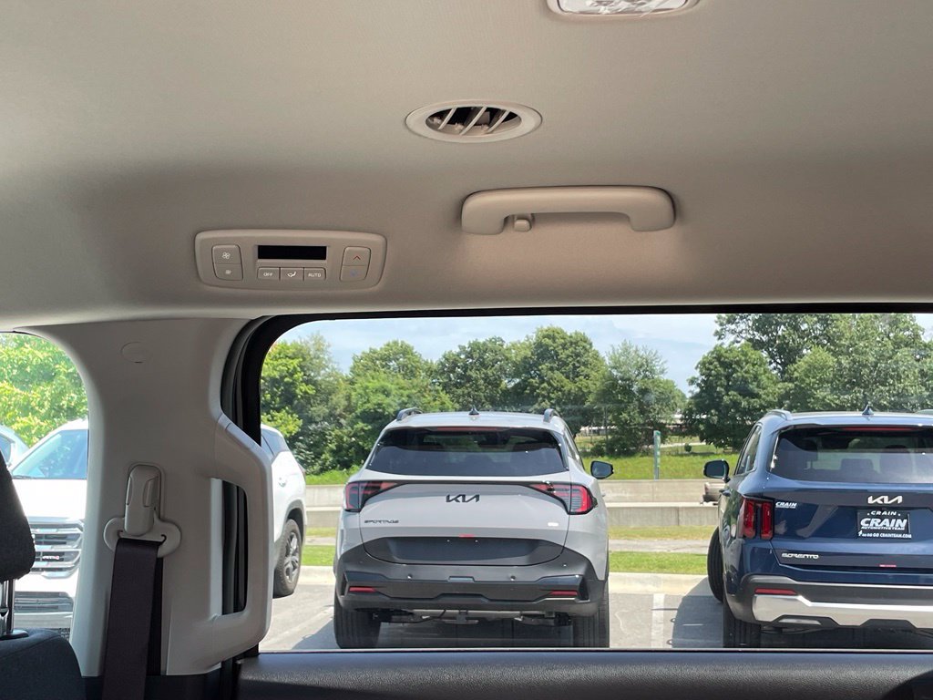 New 2026 Kia Carnival LX FWD image 26