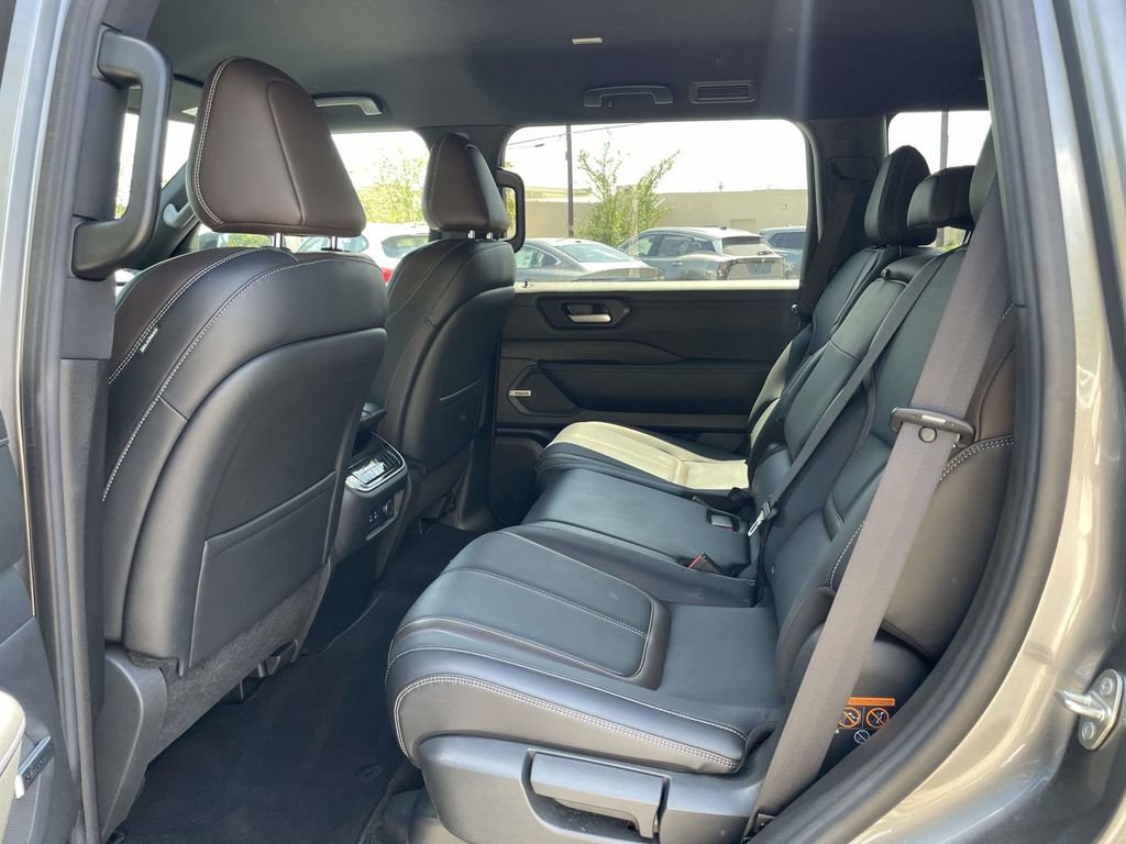 Used 2026 Nissan Armada SL AWD/4WD image 13