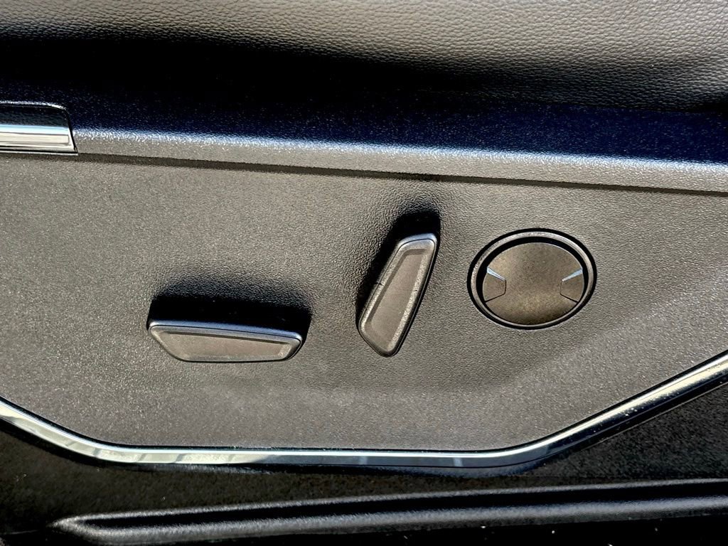 Used 2024 Ford F150 Lariat w/ FX4 Off-Road Package image 15