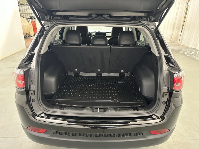 Used 2022 Jeep Compass Latitude AWD/4WD image 22