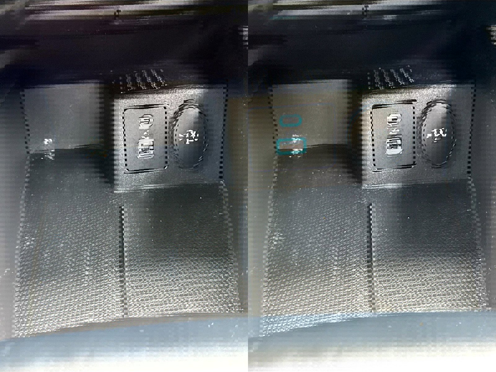 Used 2022 Ford Escape SEL image 17