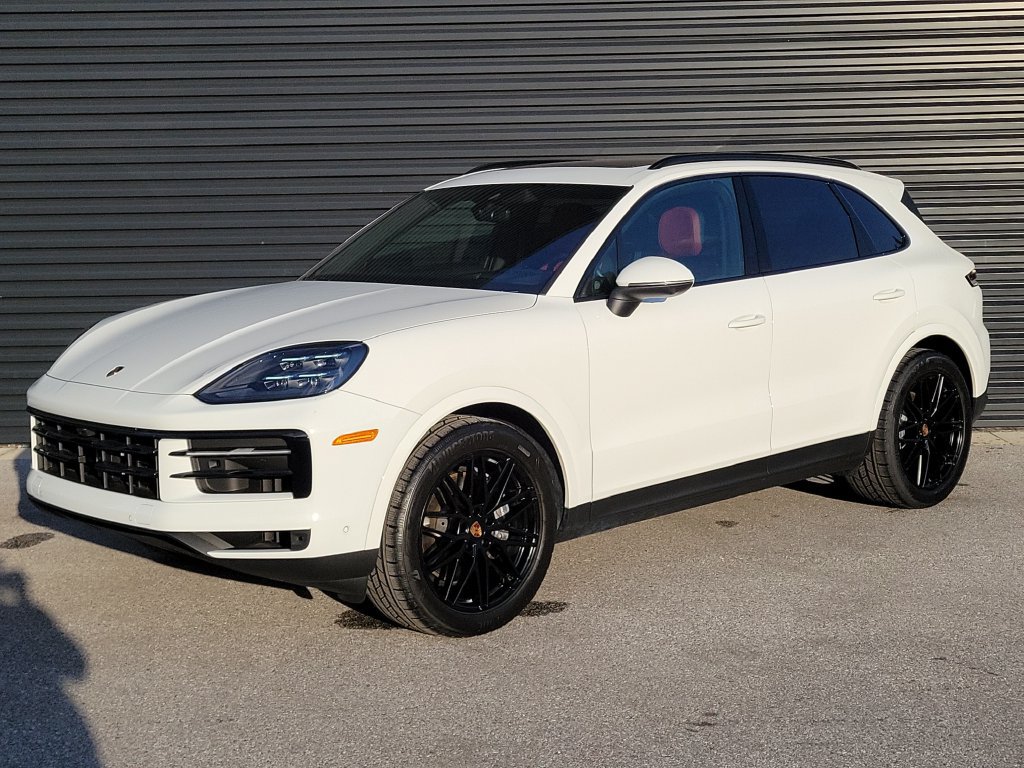 Certified 2026 Porsche Cayenne AWD/4WD image 1