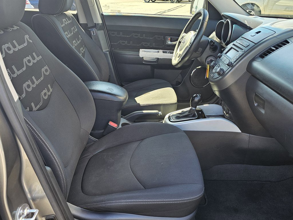 Used 2012 Kia Soul + image 13