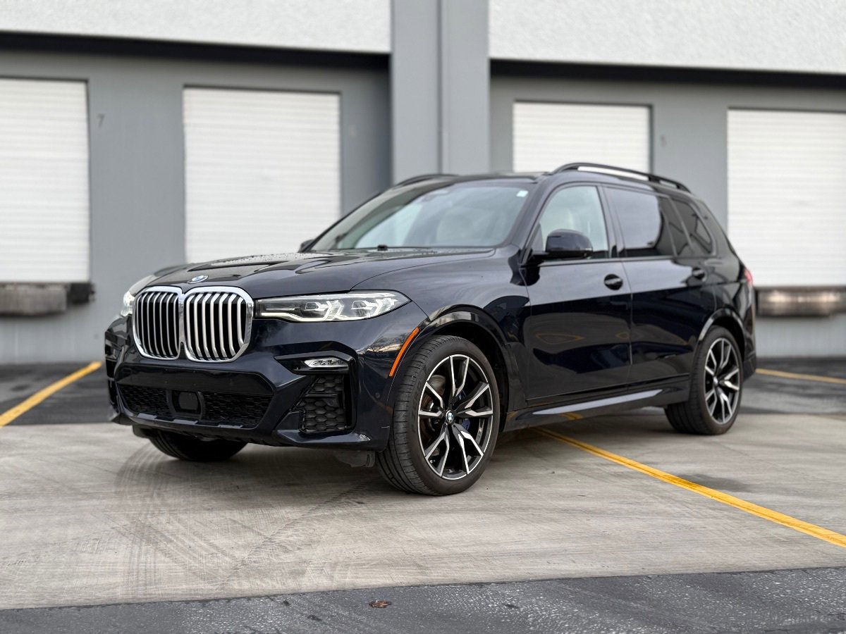 Used 2022 BMW X7 xDrive40i w/ M Sport Package AWD/4WD image 7