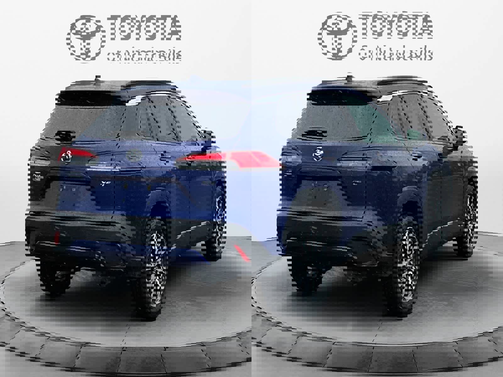 Used 2023 Toyota Corolla Cross XLE image 6