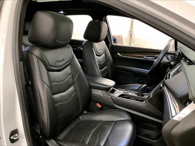 Used 2020 Cadillac XT5 Premium Luxury w/ Platinum Package AWD/4WD image 7