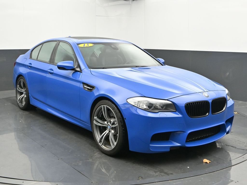 Used 2013 BMW M5 image 2