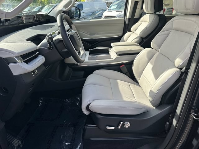 New 2026 Lincoln Navigator Reserve AWD/4WD image 10
