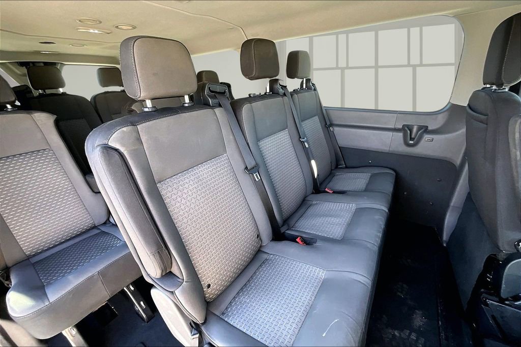 Used 2023 Ford Transit 350 XLT image 22