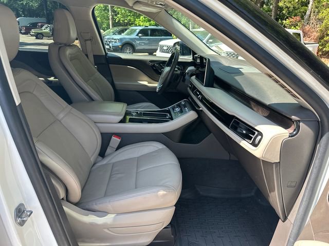 Used 2023 Lincoln Aviator Reserve w/ Equipment Group 201A RWD image 16