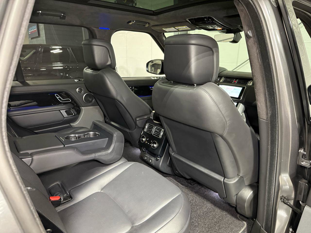 Used 2019 Land Rover Range Rover HSE AWD/4WD image 29