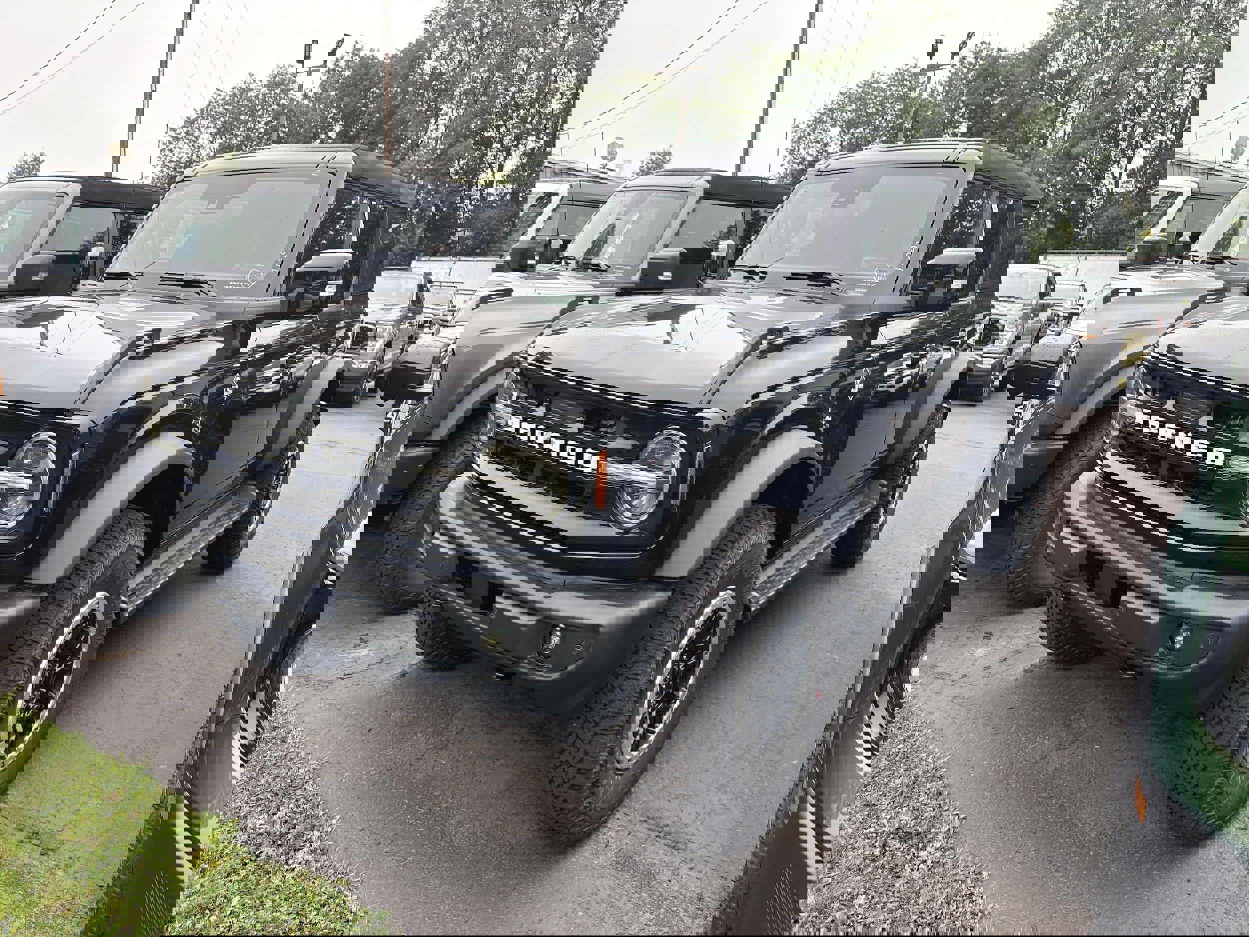 New 2025 Ford Bronco Outer Banks w/ Sasquatch Package image 3