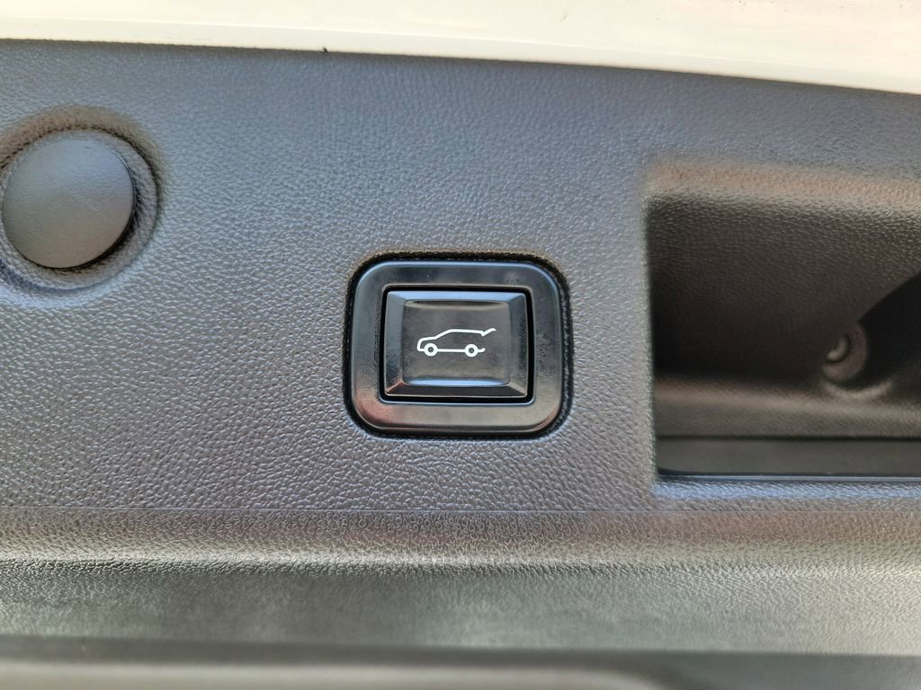 Used 2022 Chevrolet Equinox LT image 11