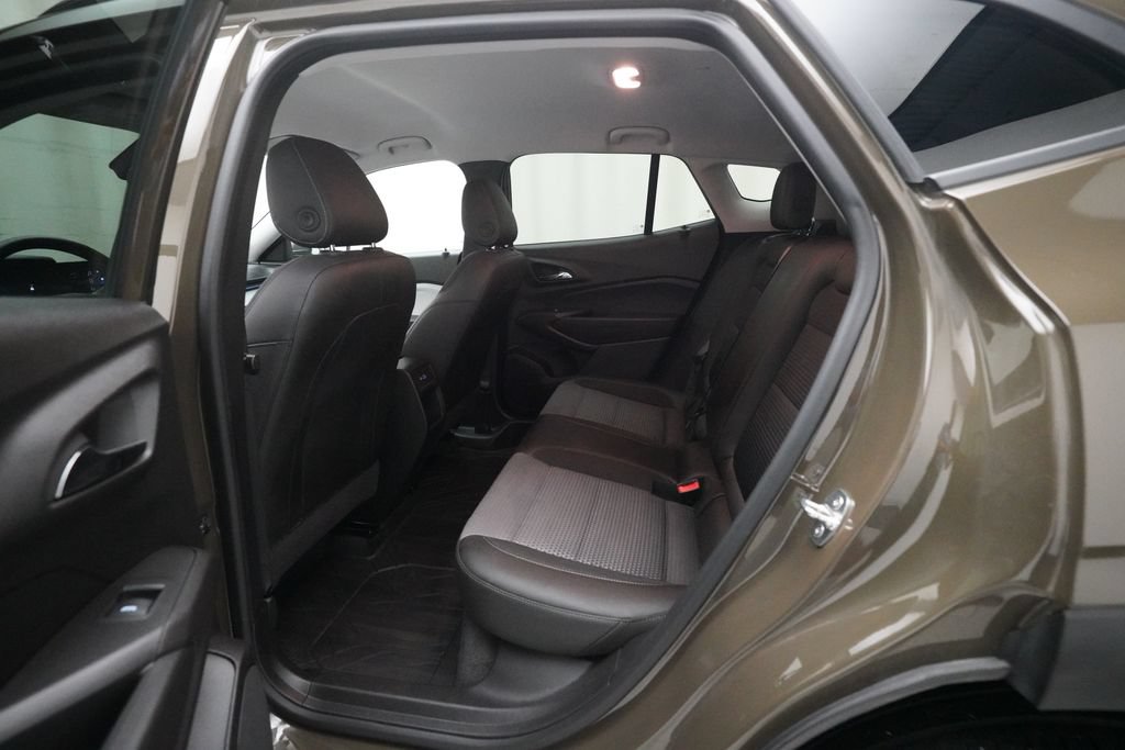 Used 2024 Chevrolet Trax LT w/ Driver Confidence Package FWD image 15