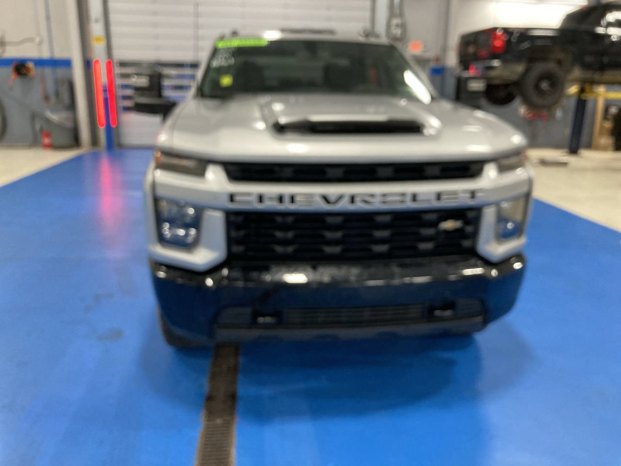 Used 2021 Chevrolet Silverado 2500 Custom w/ Custom Value Package AWD/4WD image 2