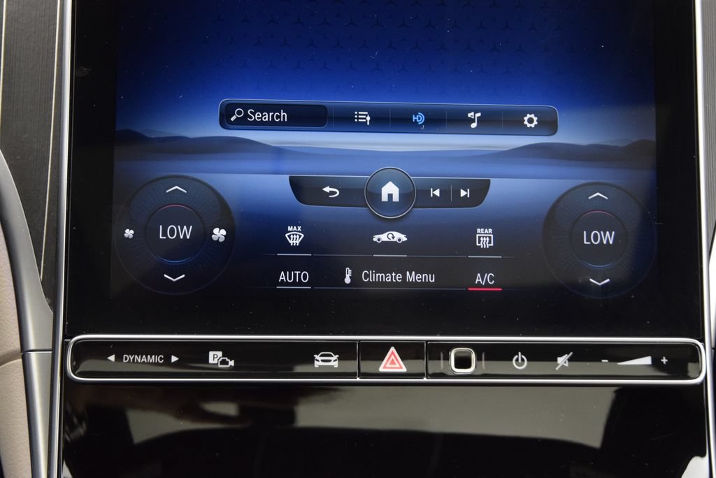 Used 2022 Mercedes-Benz C 300 Sedan image 32